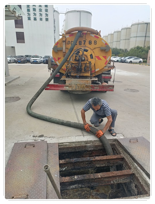 小河隔油池清掏