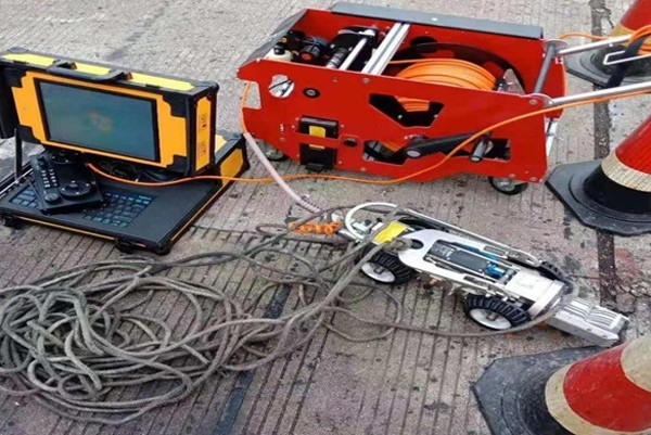 小河CCTV管道检测机器人